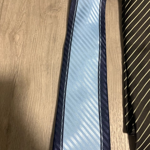 3/$20 Lot of 3 Men's Neck Ties Misc Brands Stripe Designs - Picture 2 of 7